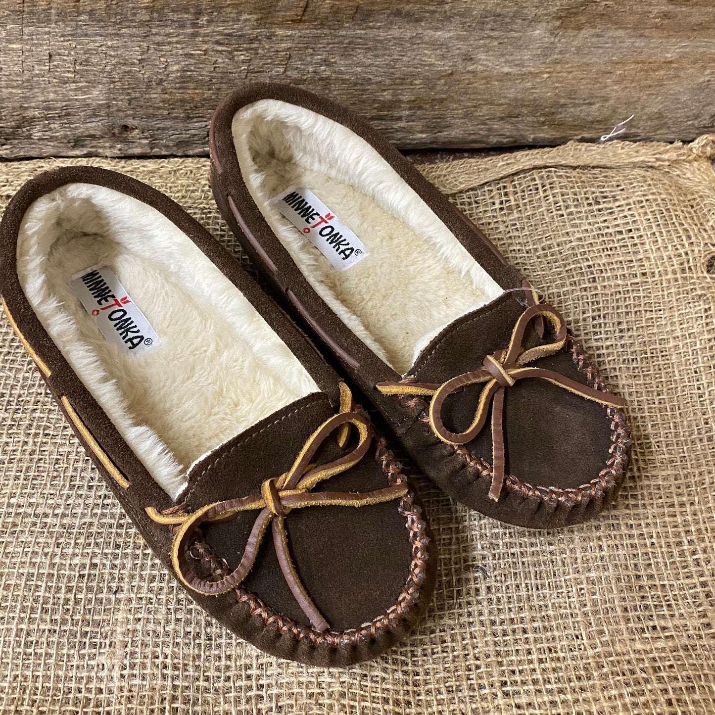 4012 Minnetonka Slippers