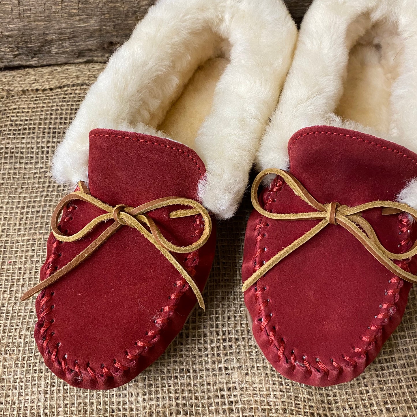 3376 Minnetonka Slippers