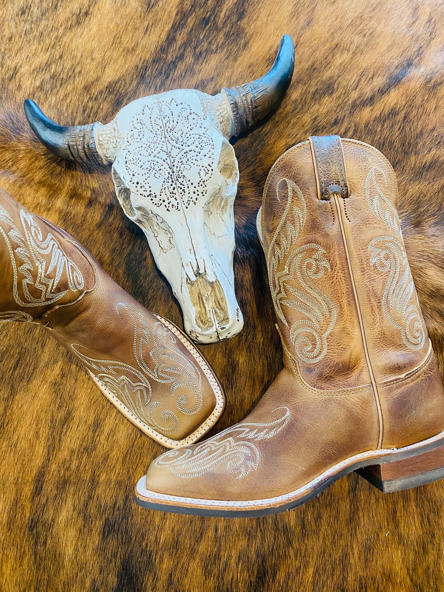 Justin BRL212 Llano Womens American Made Wide Square Toe Western Boot 6b